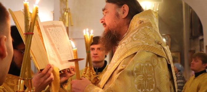 Акафист святителю Николаю Чудотворцу в кафедральном соборе